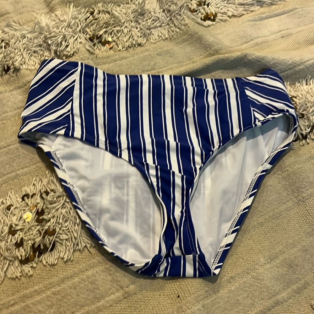NWT Gianni Bini high waisted bottom
